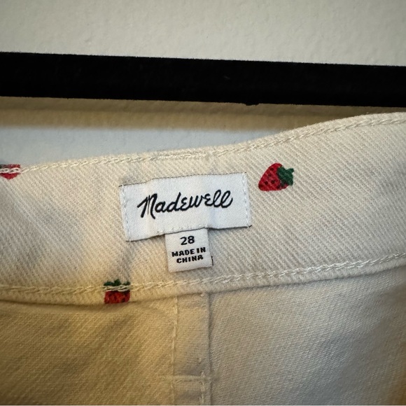 Madewell Strawberry Print Emmett Shorts - Picture 4 of 7